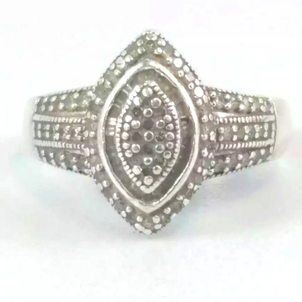 GENUINE 💎 Diamond ring. Marquise shape. Estate piece.  JTW SIGNED